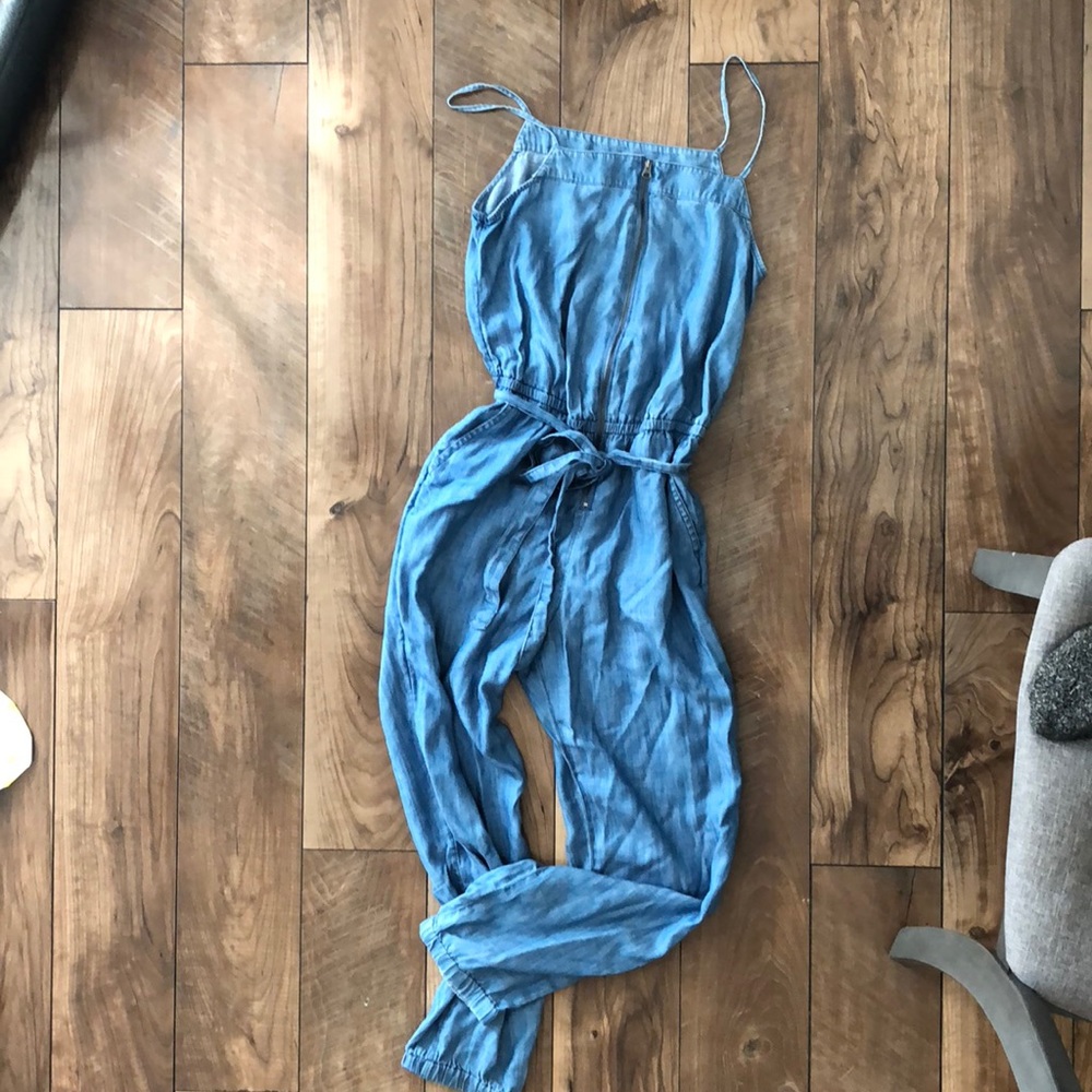 Gap chambray jumper
